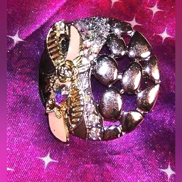 Breast Cancer Awareness Pink Ribbon Theme Brooch - Picture 6 of 12